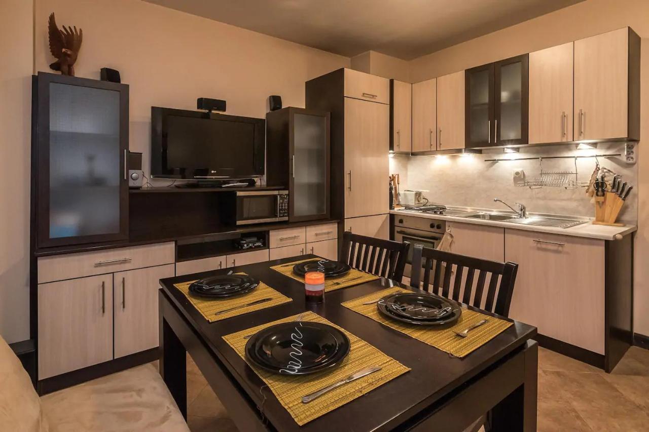 Charming, Fully-Furnished, 2-Bedroom Apartment Bansko Exteriör bild